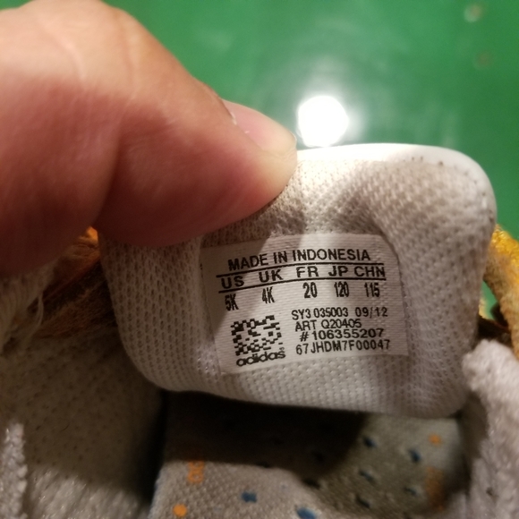 Adidas tiger shoes - Picture 3 of 4